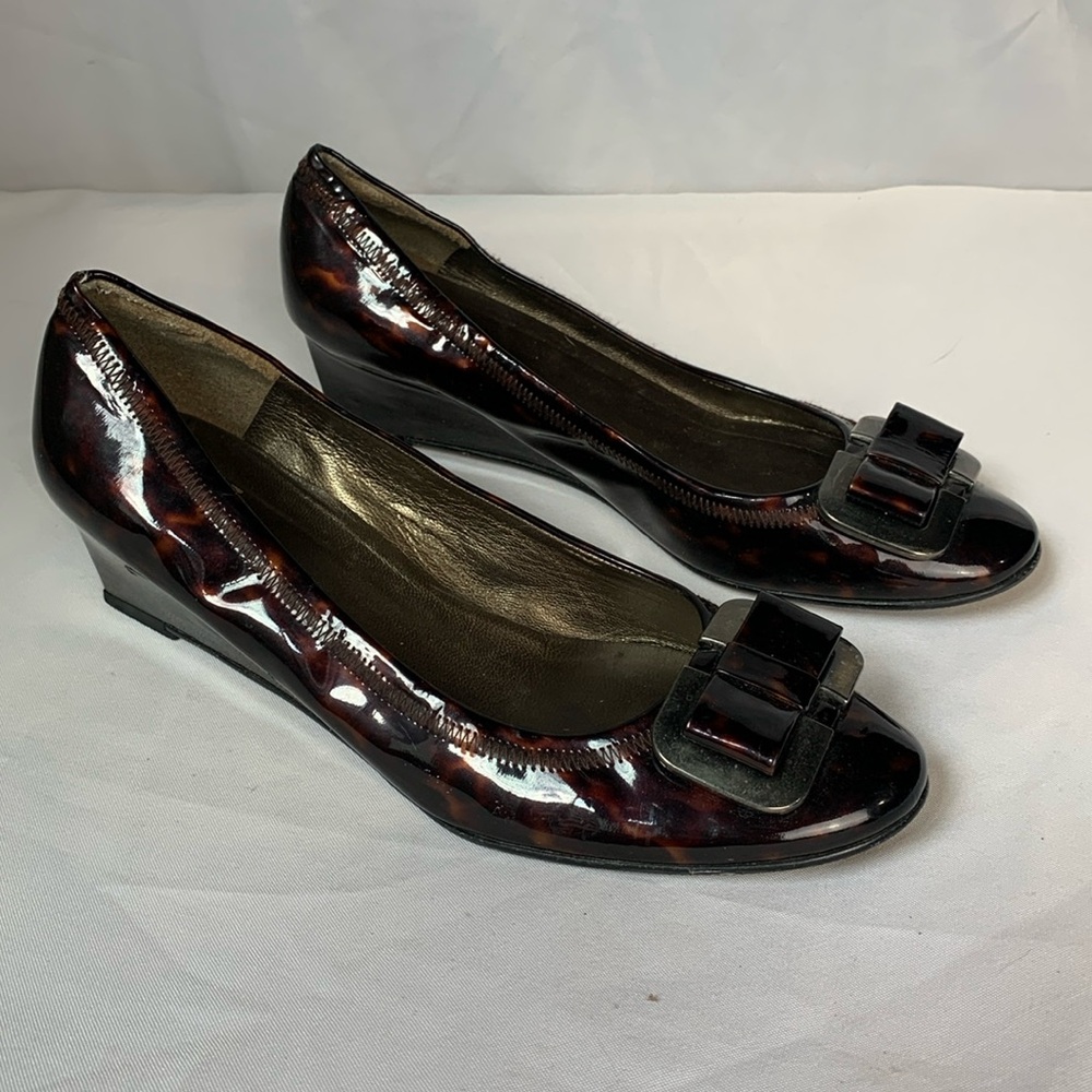 Stuart Weitzman Wedge Low Heel Shoes tortoise shell Patent Leather Bow Size 9